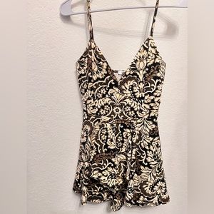 Beautiful sexy dress it’s like a romper